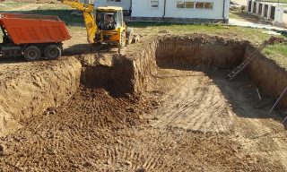Рытье котлованов под фундамент в донском – цена от 2592 руб. за м3 | 2Землекопа-Днс